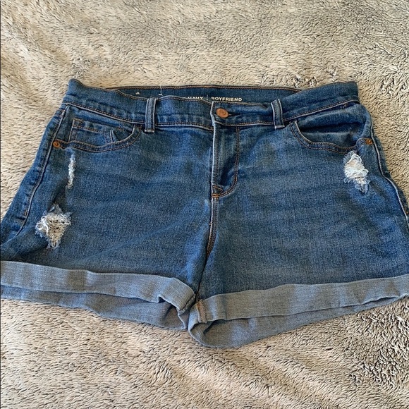 Old navy ripped boyfriend shorts - Picture 1 of 5